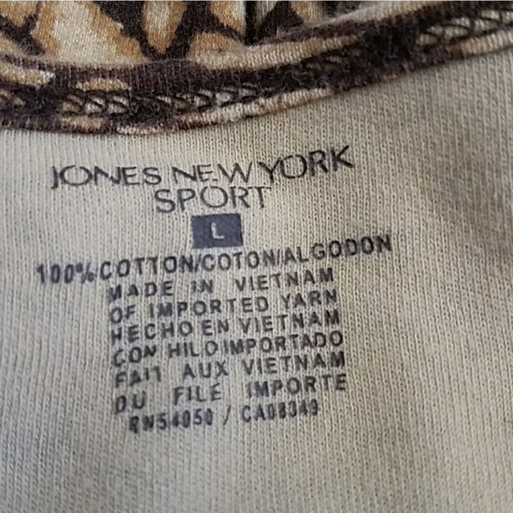 Very Pretty Jones New York Sport Animal Print Long Sleeved Top Sz L - Picture 2 of 3